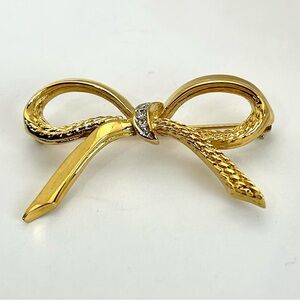 D’Orlan Bow Brooch